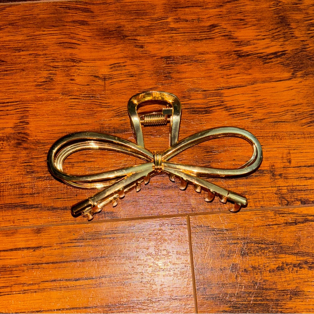Gold Bow Hair Clip - NEW Stylish Golden Metal Bow Hair Accessory Claw Clip